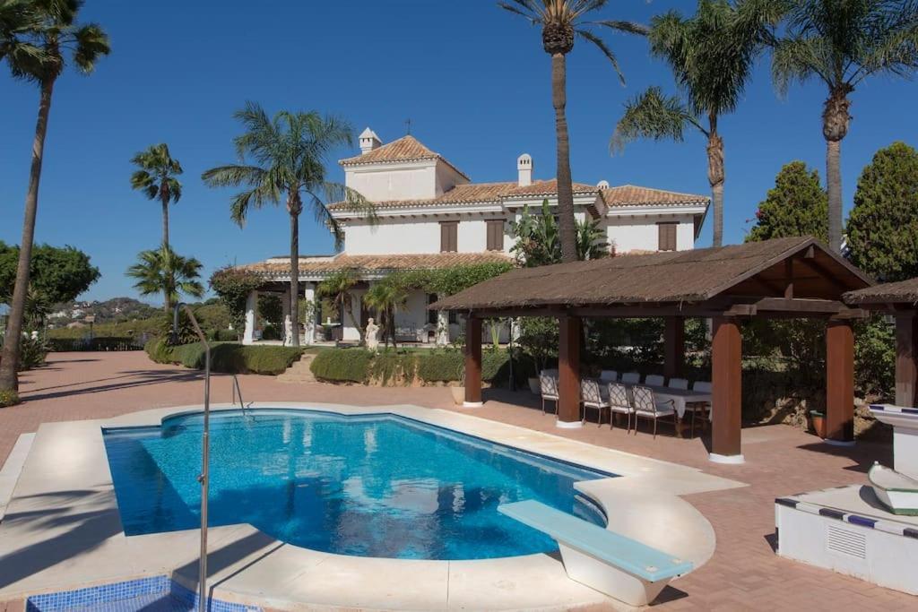 Andalusian Villa On The Sea And The Bay Of Малага Экстерьер фото